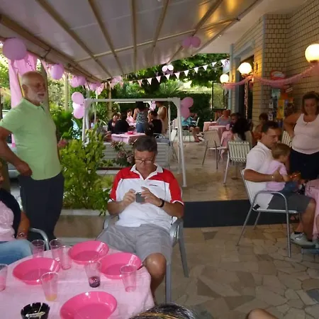 Ξενοδοχείο Podgora