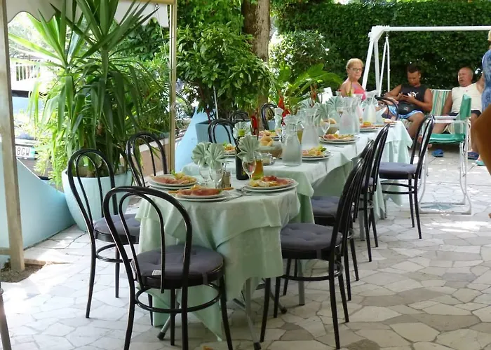 Podgora Отель Римини