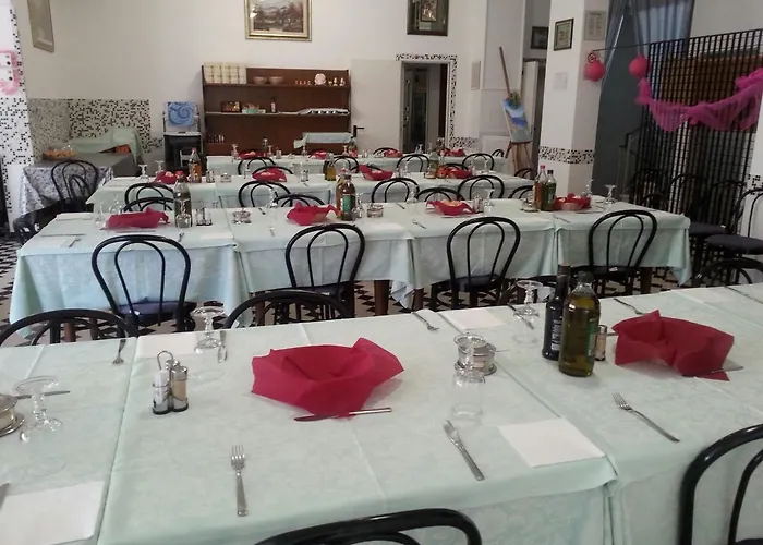 Podgora Отель 3*