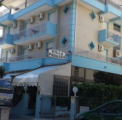 Отель Podgora 3*